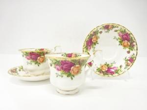 ROYAL ALBERT　ロイヤルアルバート　オールドカントリーローズ　ティーカップ＆ソーサーペア　洋食器